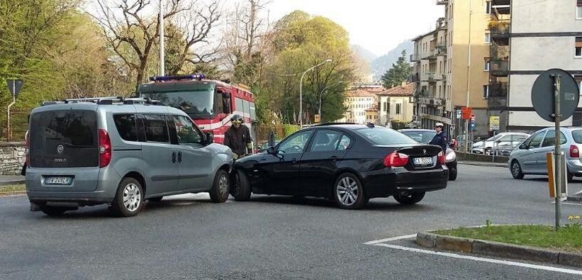 Risarcimento danni incidenti stradali | Incidente stradale a incrocio